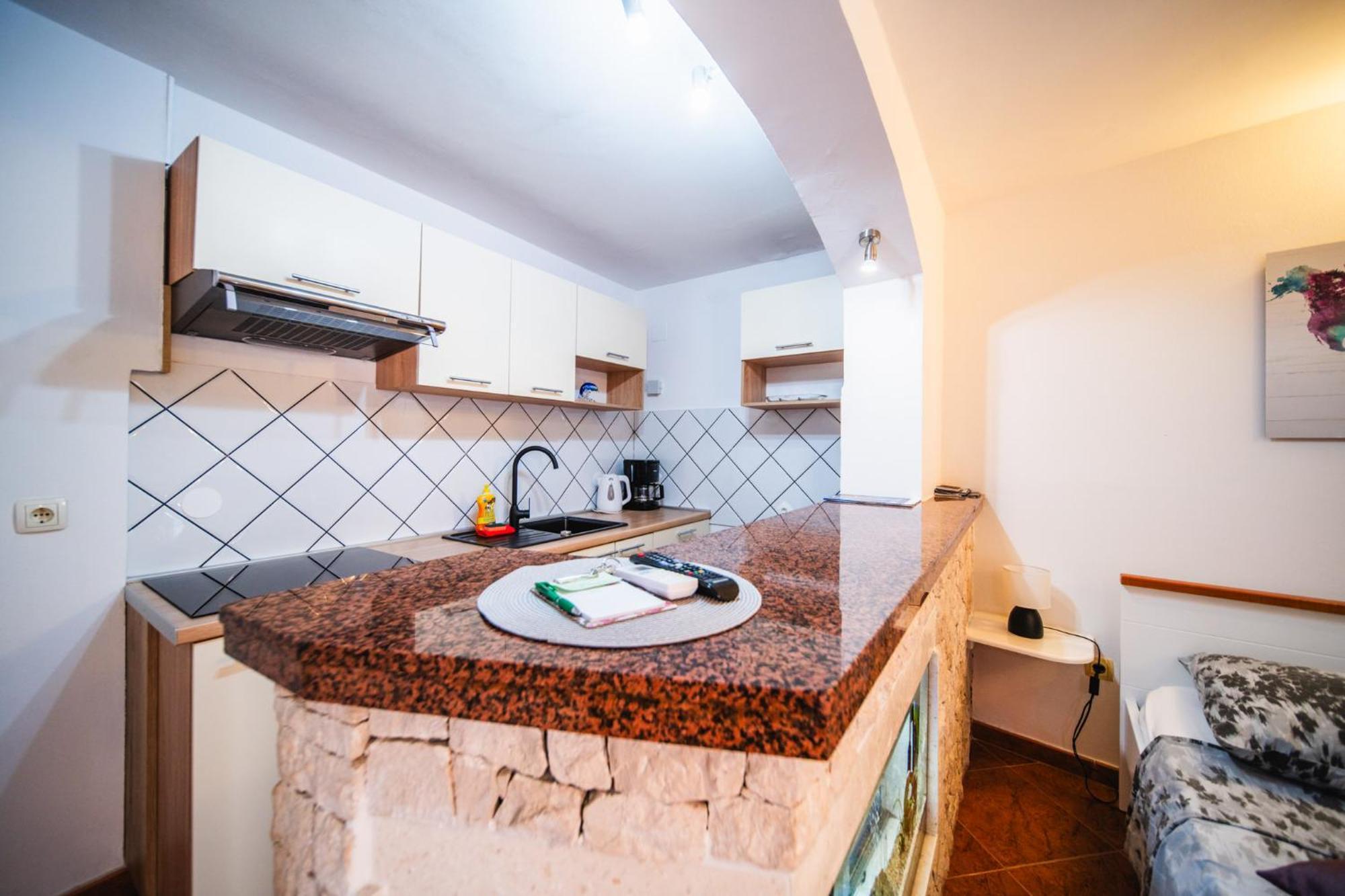 M & J Central Suites Korcula Town Exterior photo